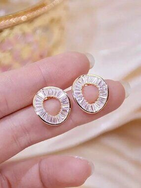 “Angelica” White Geode/Crystal Irregular Circle Geometric Stud Abstract Earrings